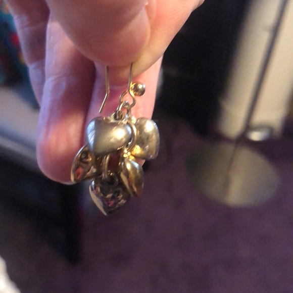 Silvertone Heart Earrings - Picture 5 of 7